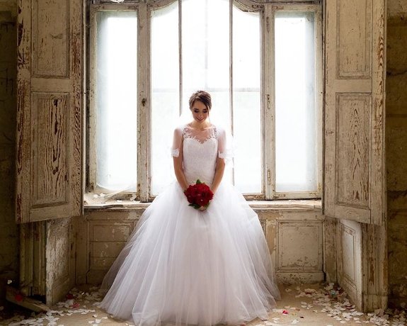 Znajdź suknię ślubną swoich marzeń - wyjątkowe kreacje czekają na nasze klientki z Będzina